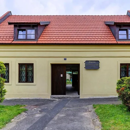 Na Letnim Byte Vendégház Kouřim