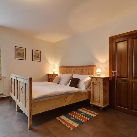 Na Letním Bytě Pensión Kouřim